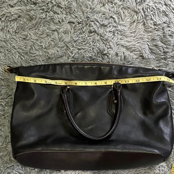 Tommy Hilfiger Black handbag EUC - Picture 11 of 12